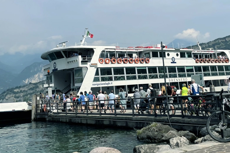 Schifffahrt von Riva del Garda nach Limone sul Garda