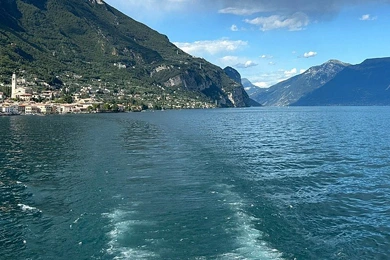 Private Bootstour am Gardasee bei Sonnenuntergang